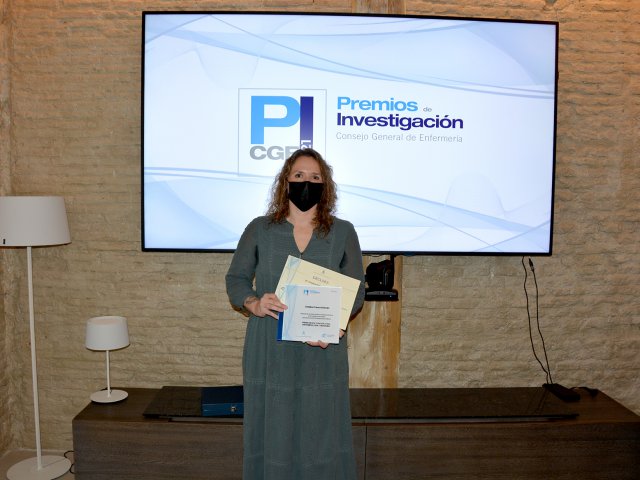 Cristina Franco con su premio